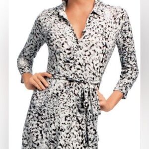 CAbi Black & White Shirt Dress size Xl , new no tag, 4 buttons, collared, jersey